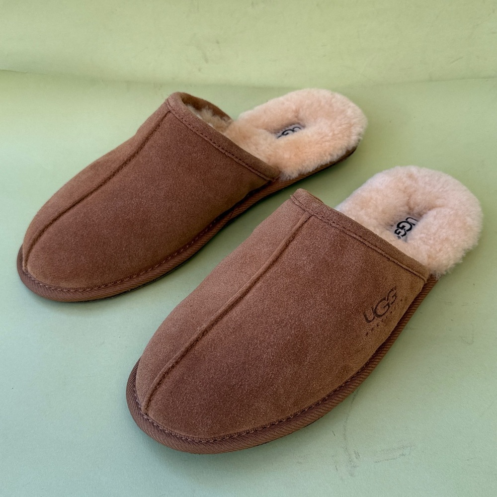 Tan/cream UGG sleepers